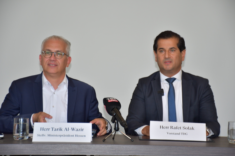 AL-WAZİR’DEN MERZ’E ELEŞTİRi