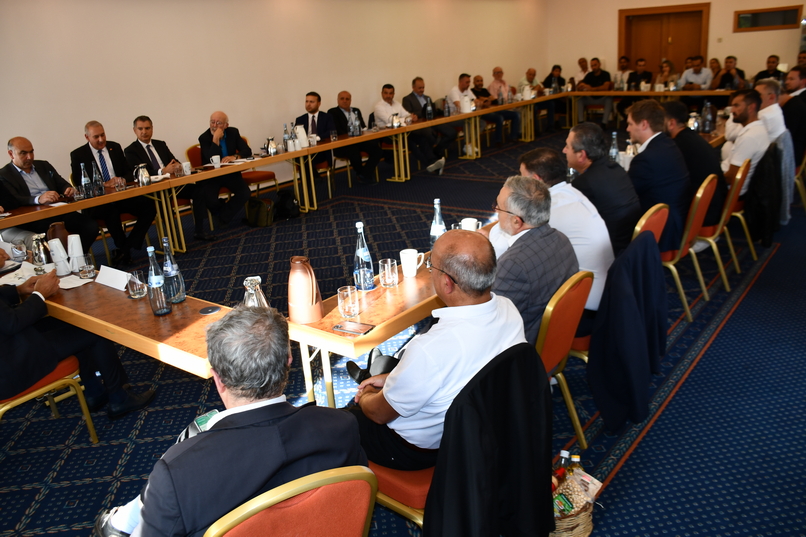 AL-WAZİR’DEN MERZ’E ELEŞTİRi