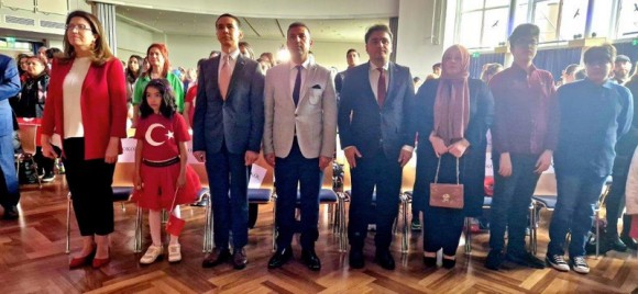 Dietzenbach’ta coşkulu 23 Nisan kutlaması