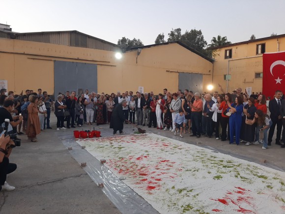 „SANATTAN YOKSUN BİR TOPLUM, YAPRAKSIZ AĞACA BENZER“ Tarsus 1. Uluslararası Akdeniz Bienali Başladı