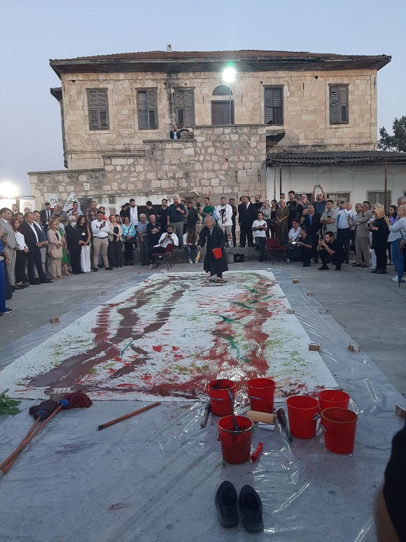 „SANATTAN YOKSUN BİR TOPLUM, YAPRAKSIZ AĞACA BENZER“ Tarsus 1. Uluslararası Akdeniz Bienali Başladı