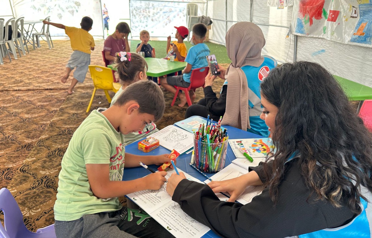 HATAY'DA DEPREMZEDE ÇOCUKLAR...